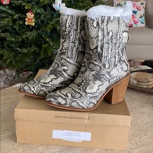 Vintage Havana carter heeled snakeskin bootie